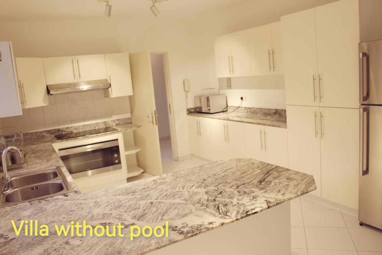 J5 Four Bedroom Villa Holiday Home In Al Wasl For Families Only Дубай Экстерьер фото