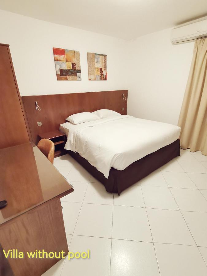 J5 Four Bedroom Villa Holiday Home In Al Wasl For Families Only Дубай Экстерьер фото